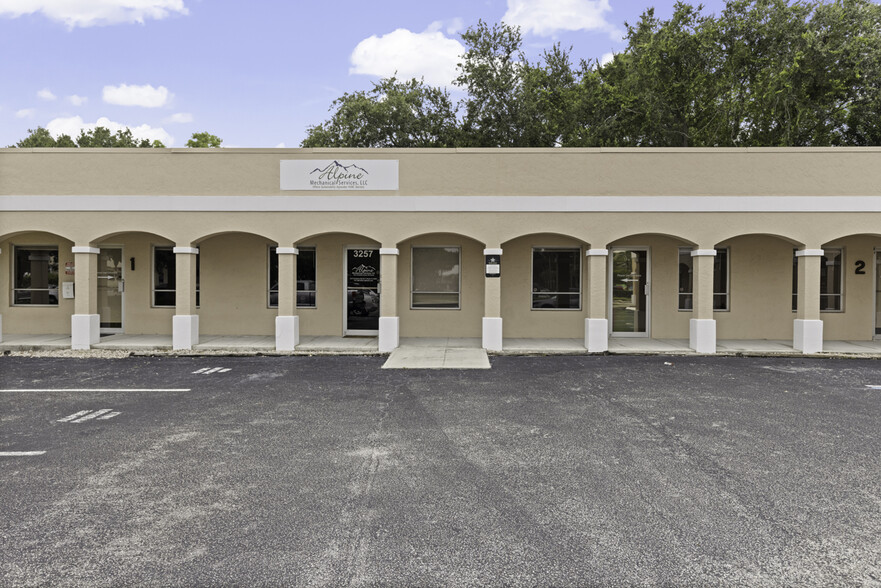 3233-3257 SE Salerno Rd, Stuart, FL for lease - Building Photo - Image 2 of 13