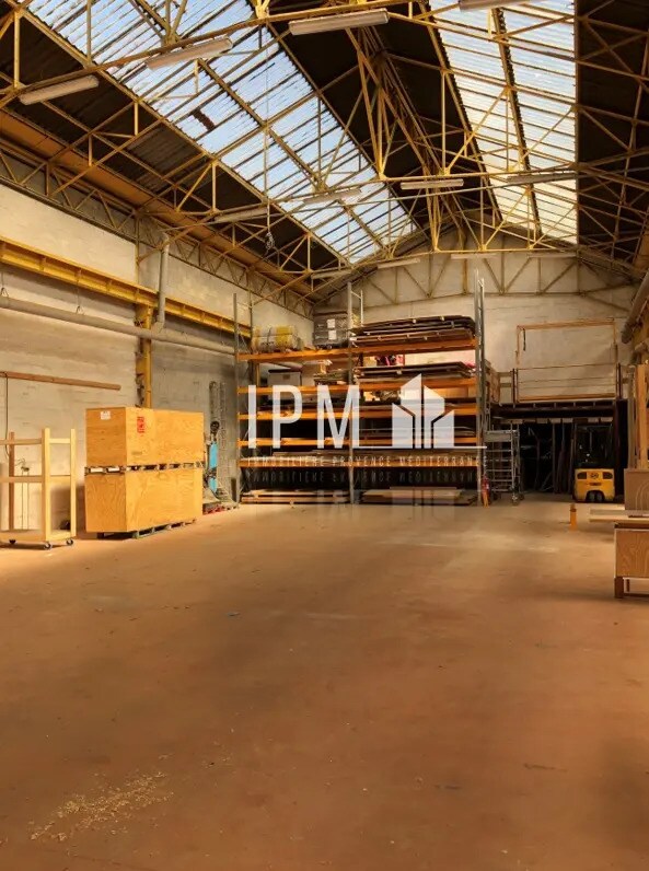Flex in Marseille for lease Interior Photo- Image 1 of 7