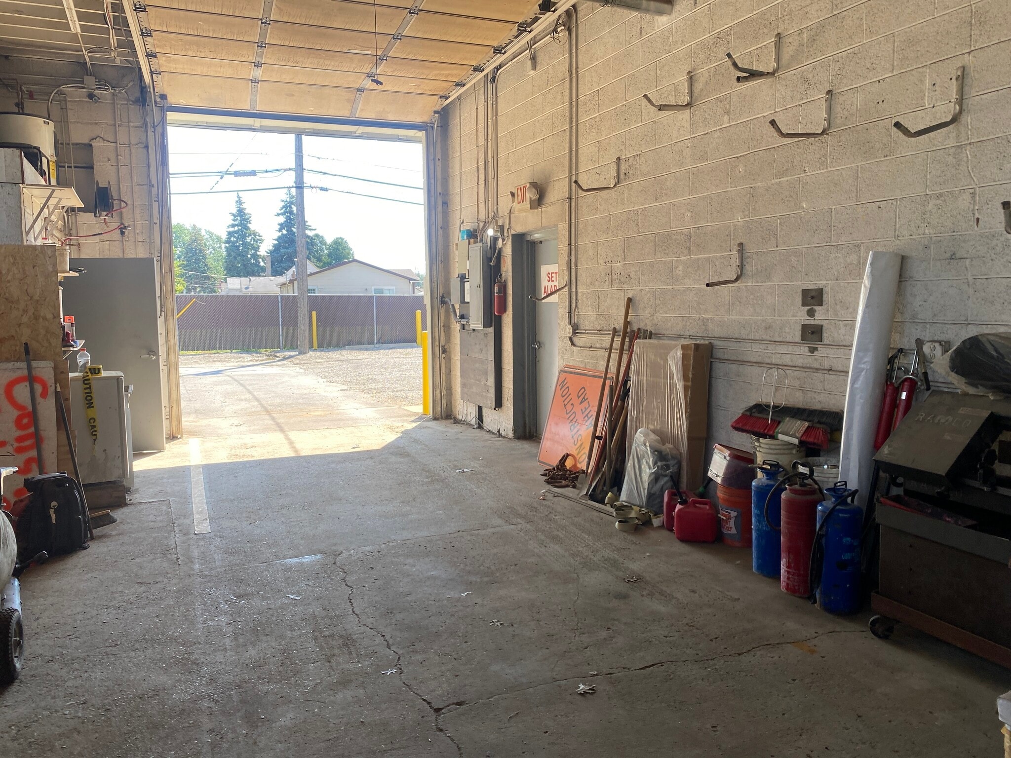 25530 Schoenherr Rd, Warren, MI for lease Interior Photo- Image 1 of 6