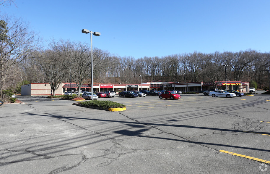 151 Queen St, Southington, CT for lease - Primary Photo - Image 1 of 10