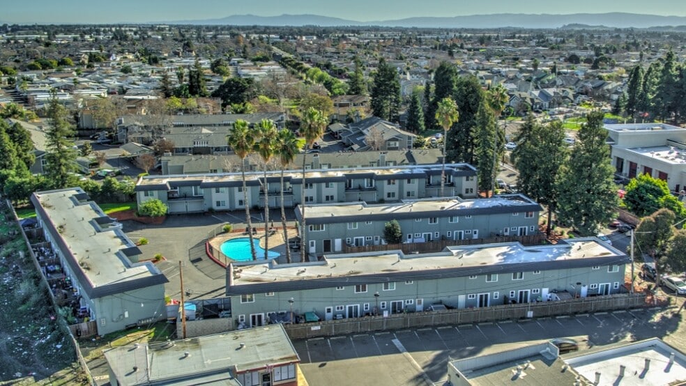 28222 Lustig Ct, Hayward, CA for sale - Building Photo - Image 2 of 26