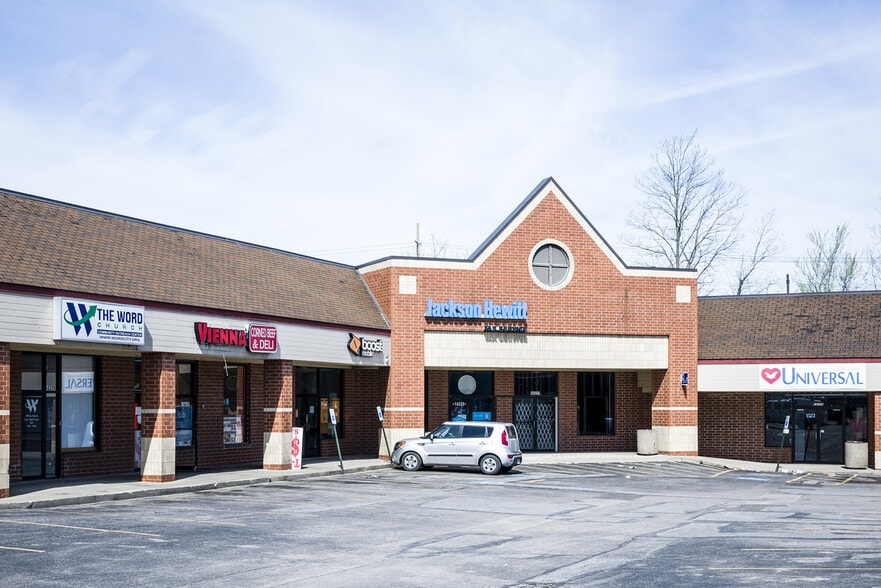 14325-14343 Euclid Ave, Cleveland, OH for lease - Building Photo - Image 2 of 3