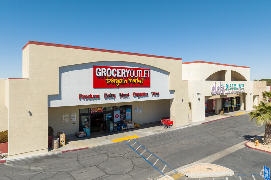 12220-12236 Hesperia Rd, Victorville, CA for lease - Building Photo - Image 2 of 35