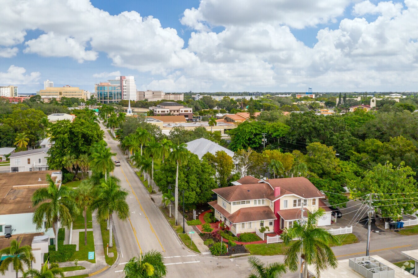 2135 Mcgregor Blvd, Fort Myers, FL 33901