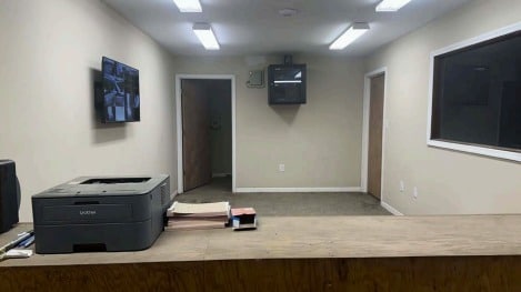 395 Pugh Rd, Clinton, NC for sale Interior Photo- Image 1 of 2