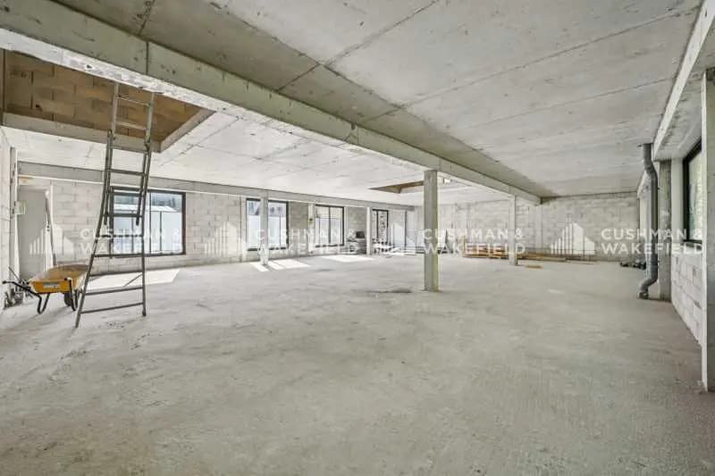 Office in Montrouge for lease Building Photo- Image 1 of 14