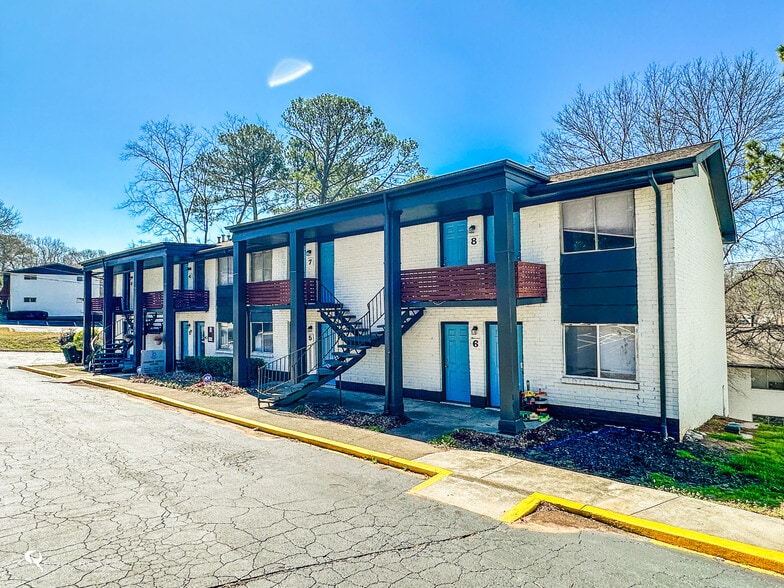 4663 Waldrop Dr, Forest Park, GA for sale - Building Photo - Image 3 of 39