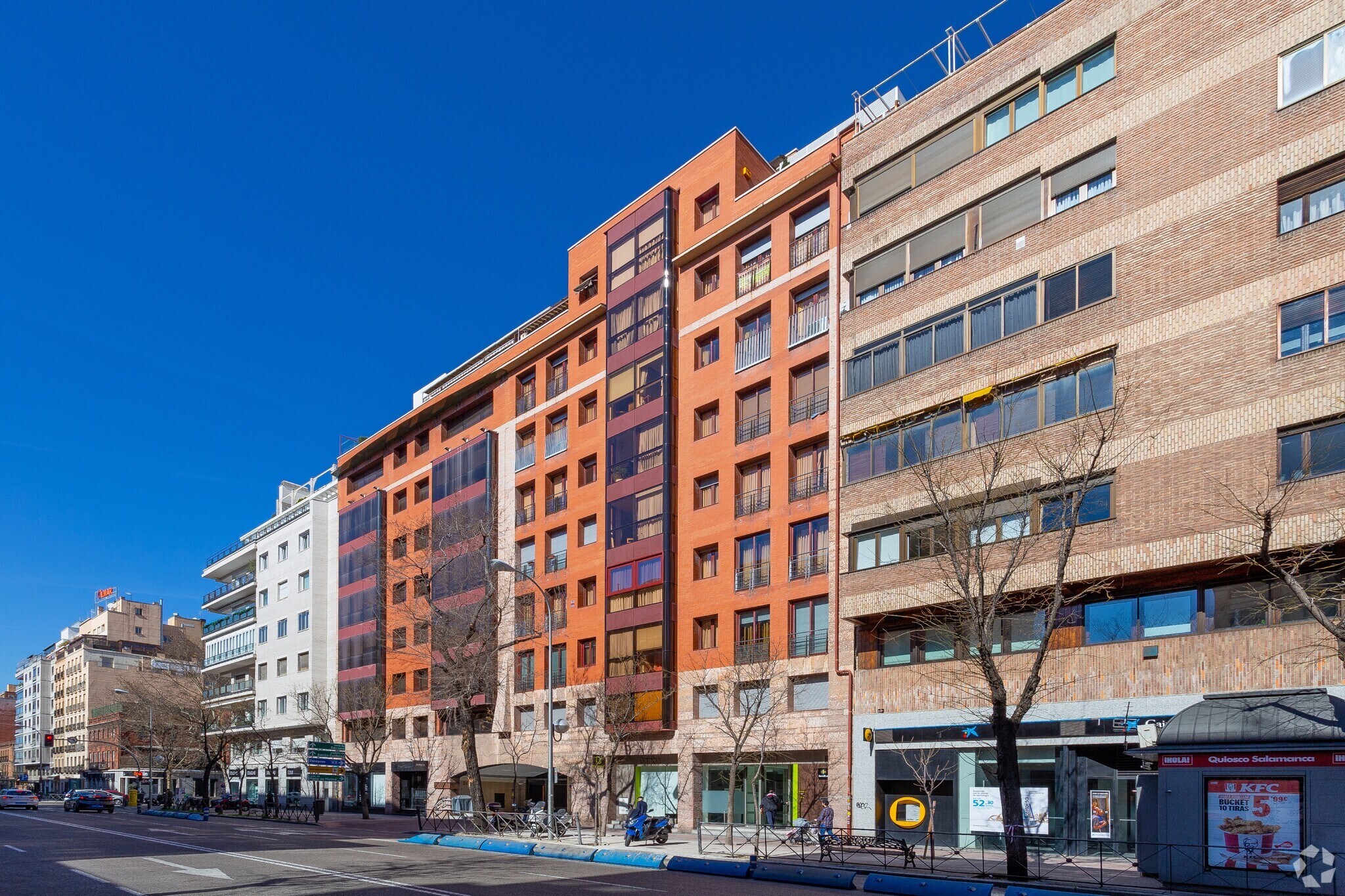 Calle de Diego de León, 21, Madrid, Madrid for lease Primary Photo- Image 1 of 3