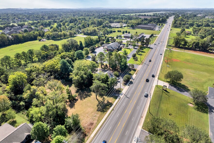 3150-3152 Memorial Blvd, Murfreesboro, TN for sale - Building Photo - Image 3 of 16