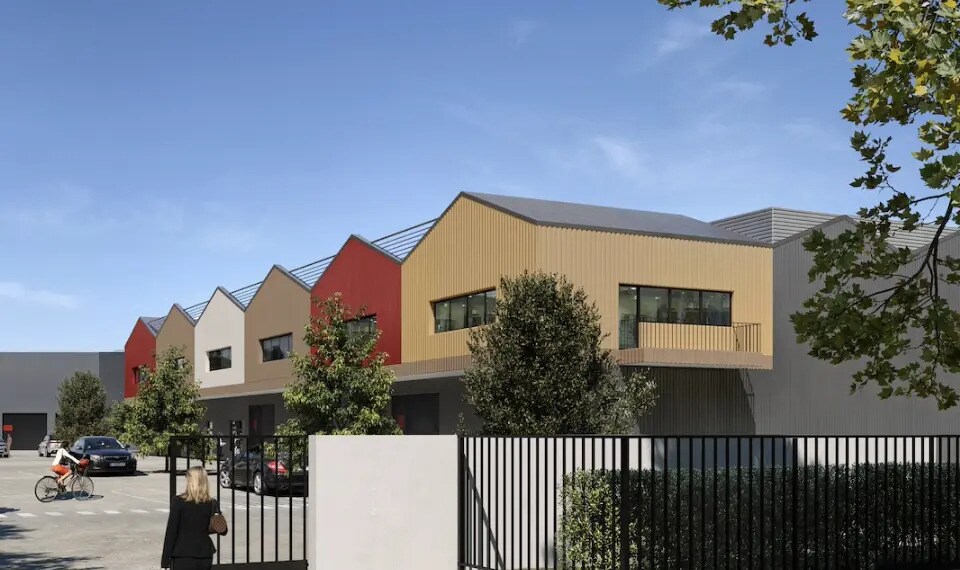 Flex in Montgeron for sale - Building Photo - Image 2 of 4