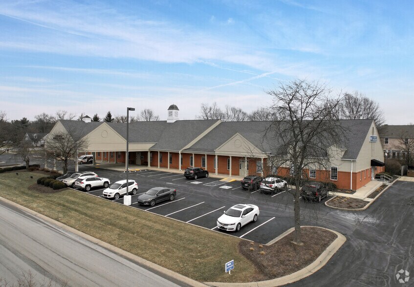 55 Brendon Way, Zionsville, IN for sale - Primary Photo - Image 1 of 1