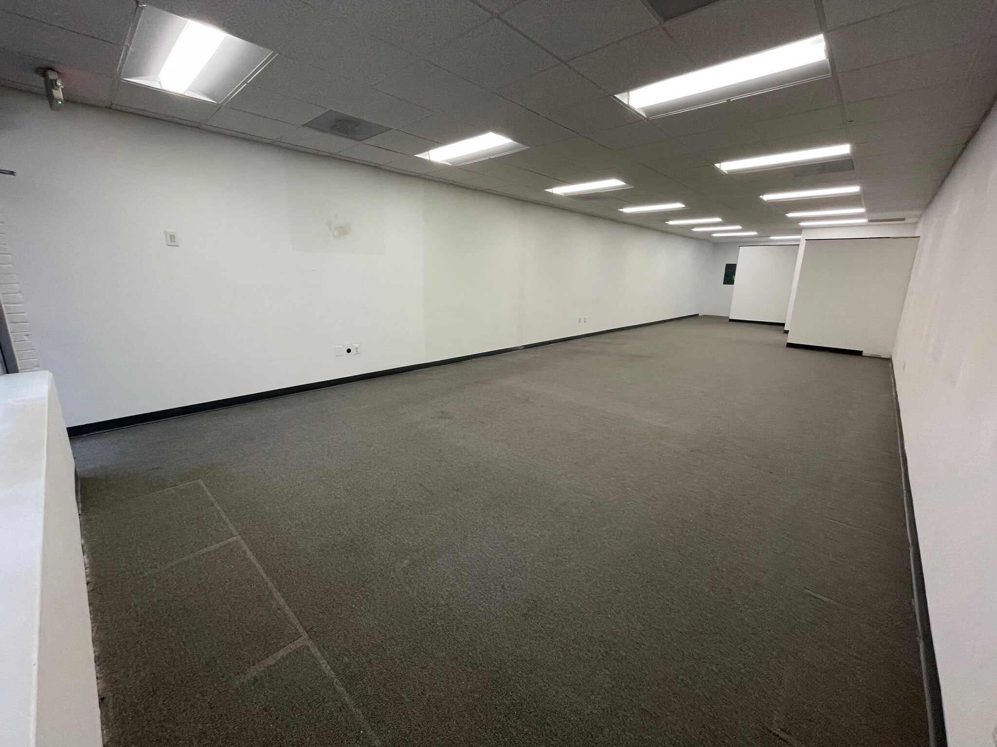 174-188 Rollins Ave, Rockville, MD for lease Interior Photo- Image 1 of 10