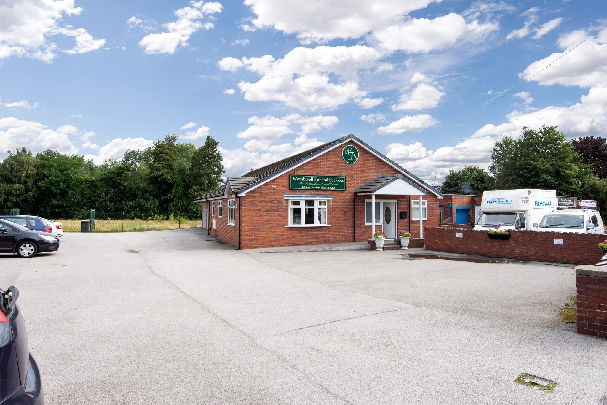 25 Park St, Wombwell for sale Primary Photo- Image 1 of 1