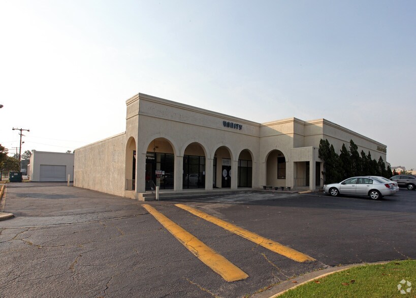 5500 White Bluff Rd, Savannah, GA 31405