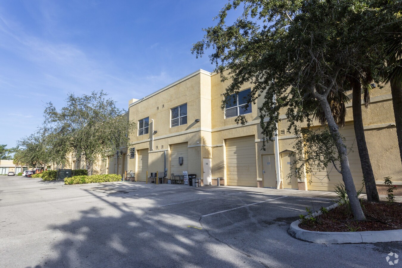 2800 Davis Blvd, Naples, FL 34104 Property Record