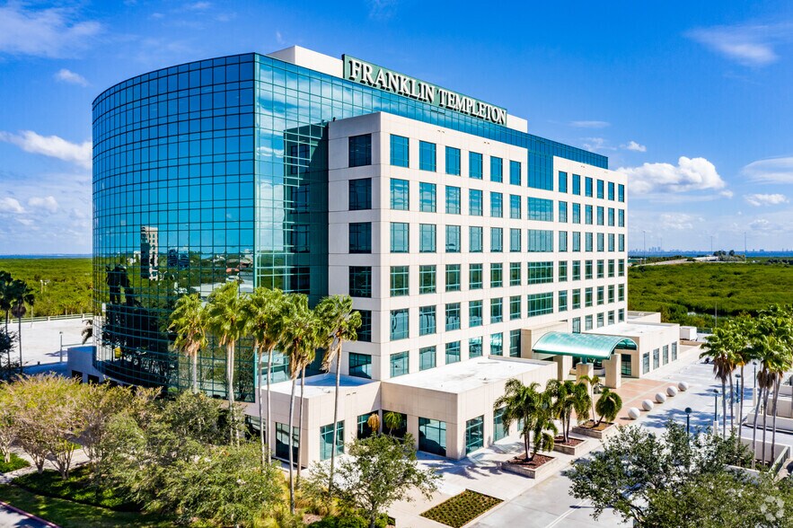 140 Fountain Pky Saint Petersburg Fl 33716 Center I Loopnet Com