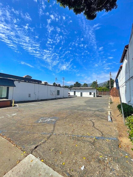 3514 State St, Santa Barbara, CA for lease - Building Photo - Image 3 of 7