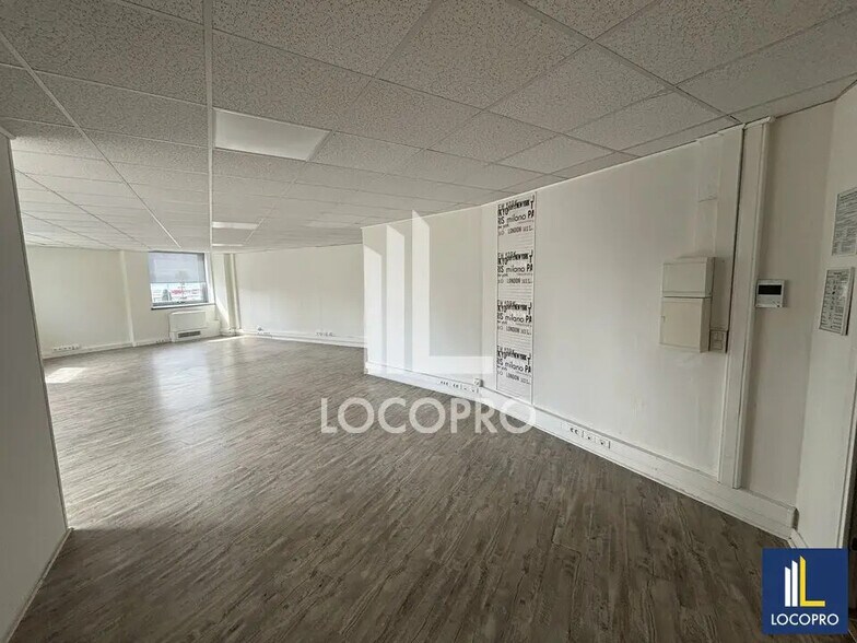 Office in Nice for lease - Interior Photo - Image 3 of 8