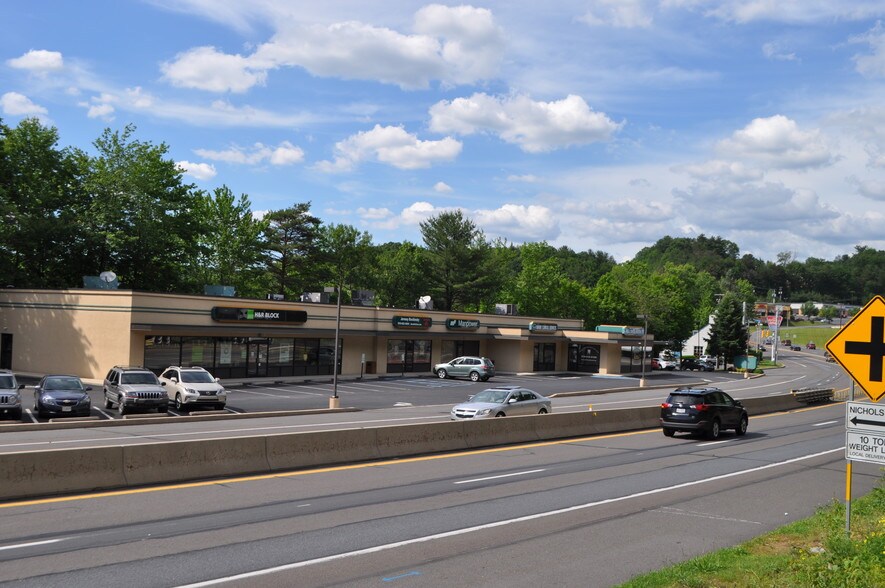 459 N Claude A Lord Blvd, Pottsville, PA for sale - Primary Photo - Image 1 of 1