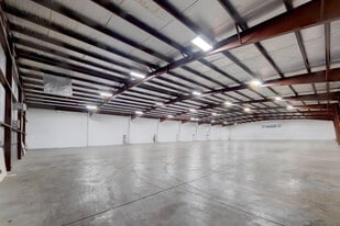 431 Capital Cir SW, Tallahassee FL - Warehouse