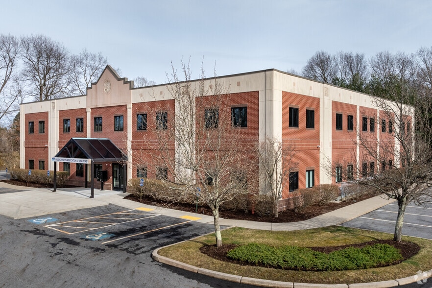 18 Washington St, Foxborough, MA for sale - Primary Photo - Image 1 of 1