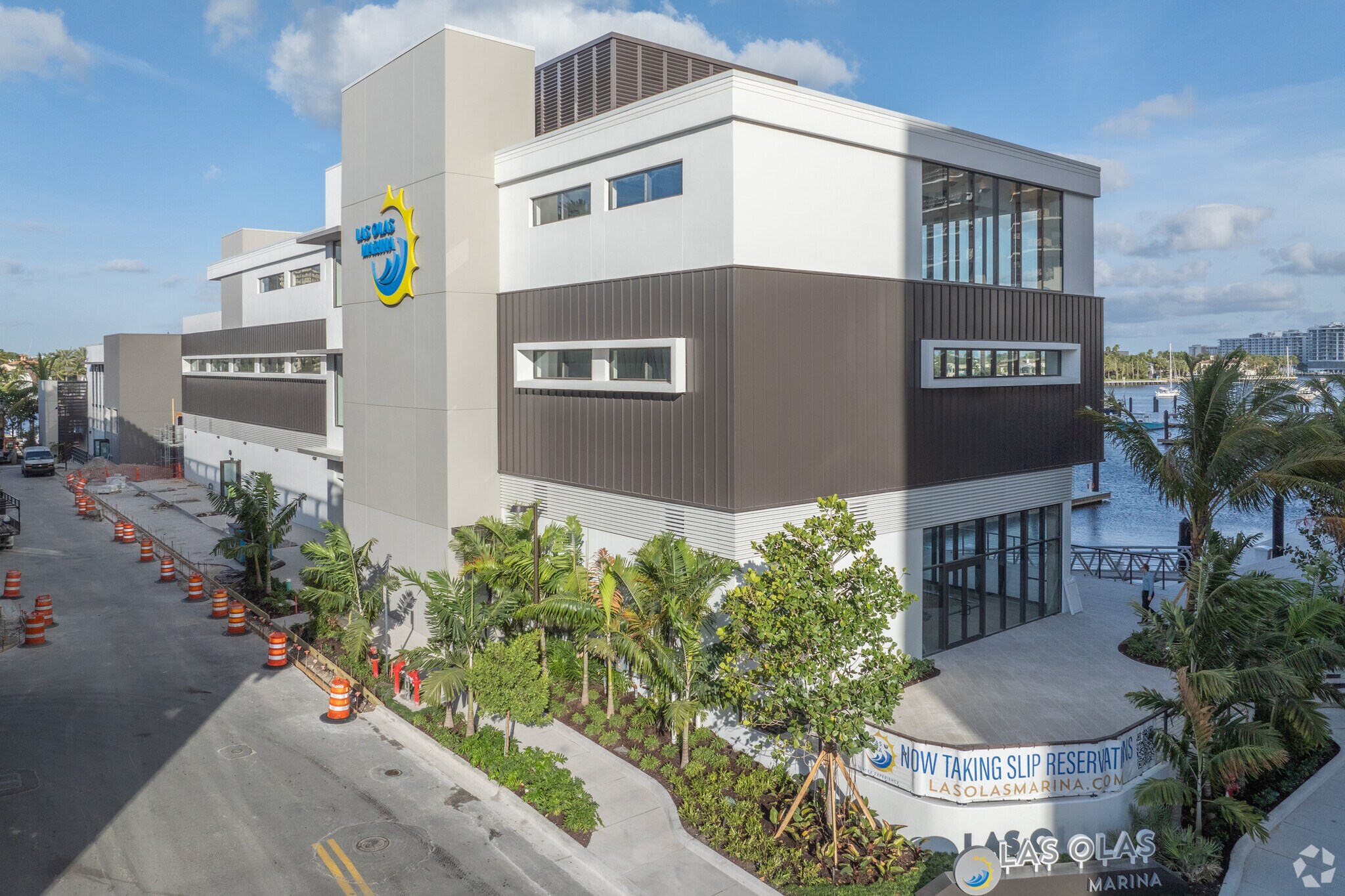 151 Las Olas Cir, Fort Lauderdale, FL for lease Building Photo- Image 1 of 21