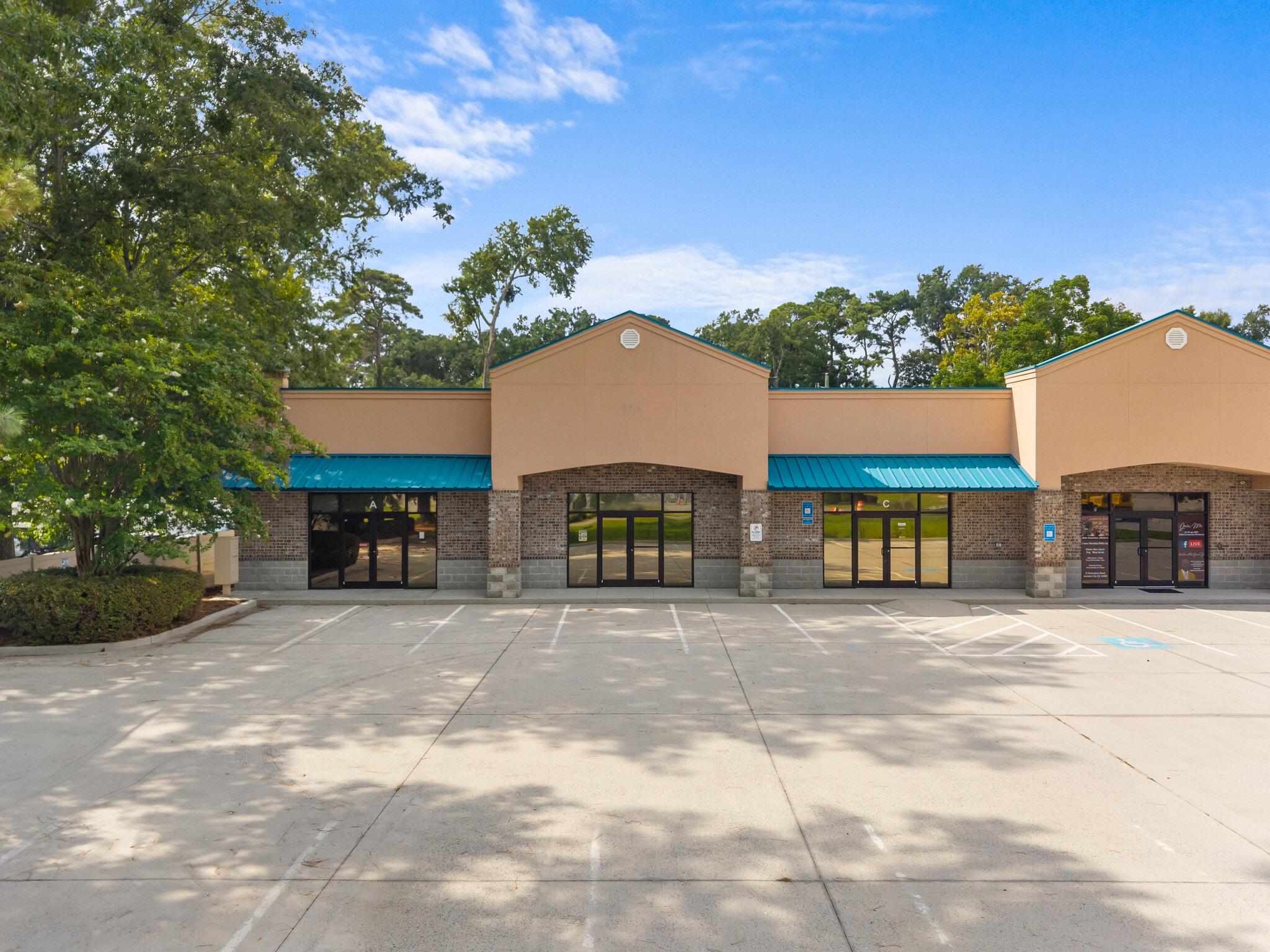 12 Brampton Rd, Savannah, GA for lease Building Photo- Image 1 of 7