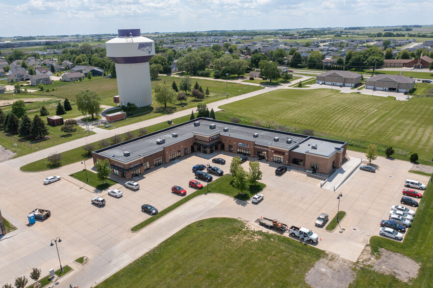 Greenhill Rd, Cedar Falls, IA for lease - Building Photo - Image 2 of 7