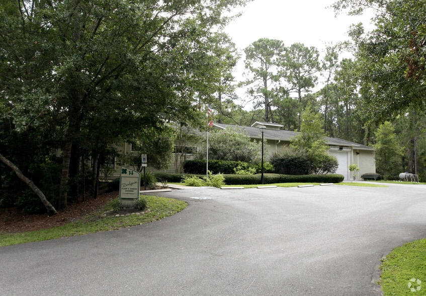 14 Palmetto Business Park Rd, Hilton Head Island, SC for sale - Primary Photo - Image 2 of 22