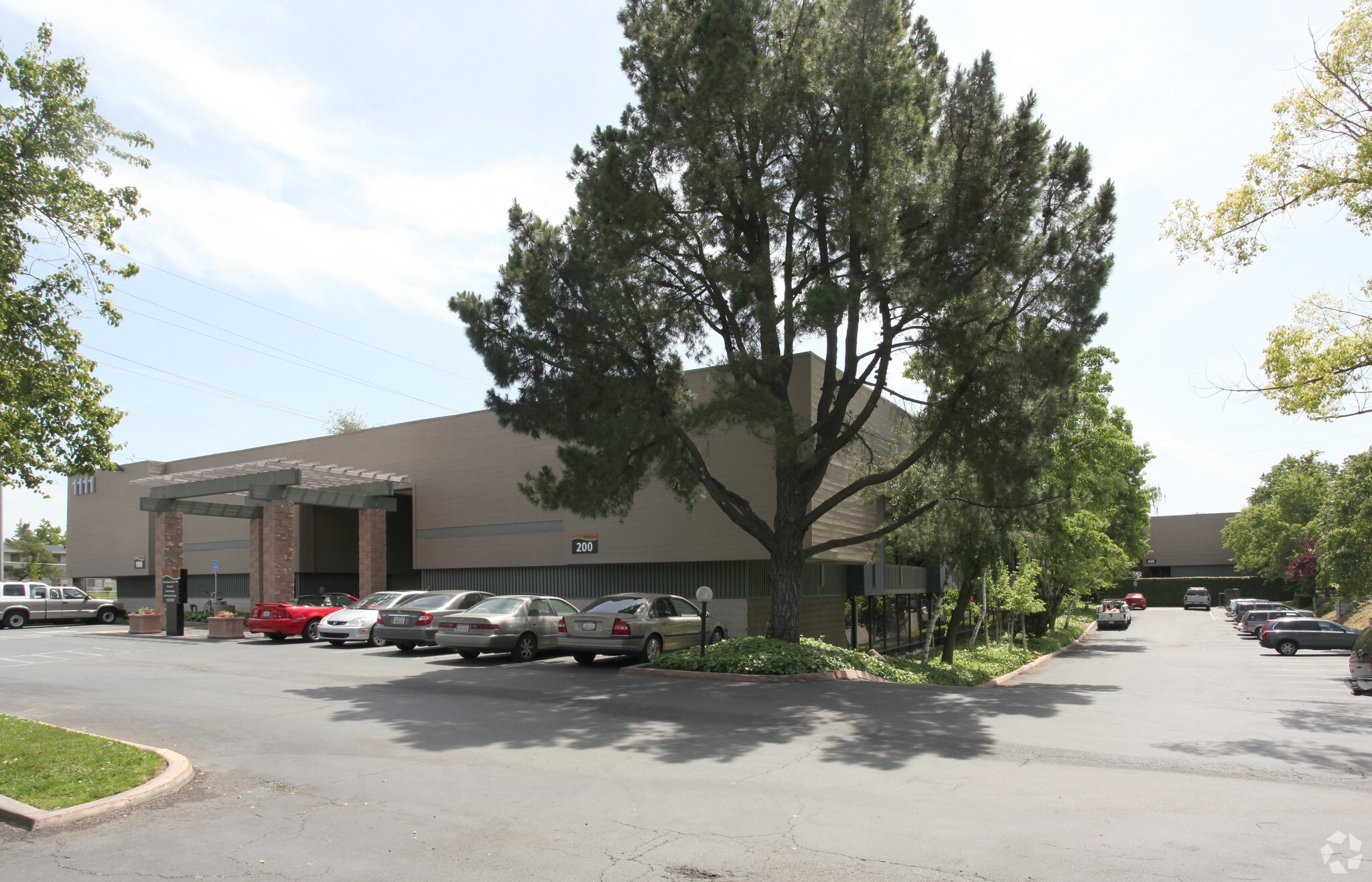 1111 Howe Ave, Sacramento, CA 95825 Office for Lease