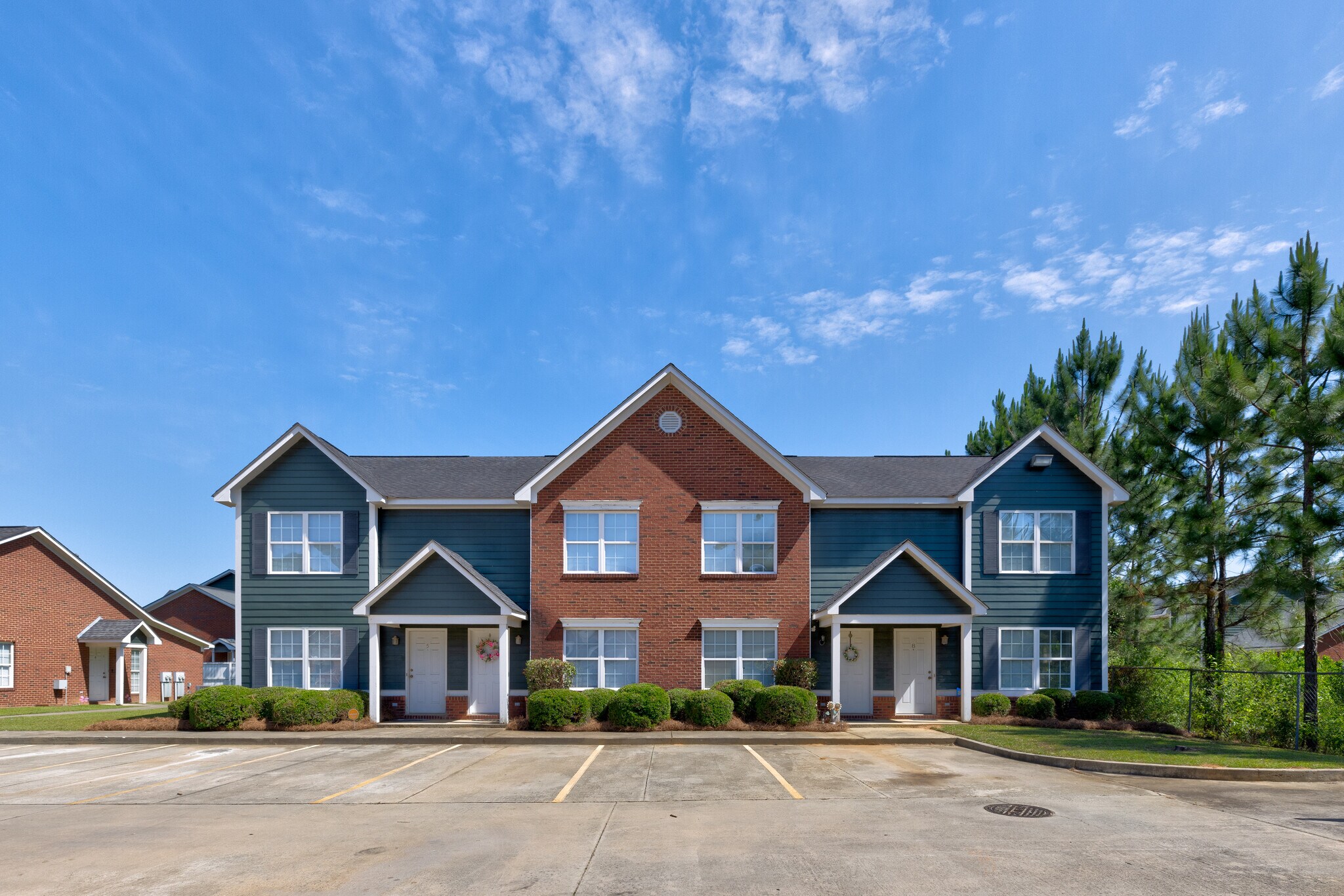 2220 Friar Tuck Ln, Albany, GA 31707 Friar Tuck & Barnesdale Apartments