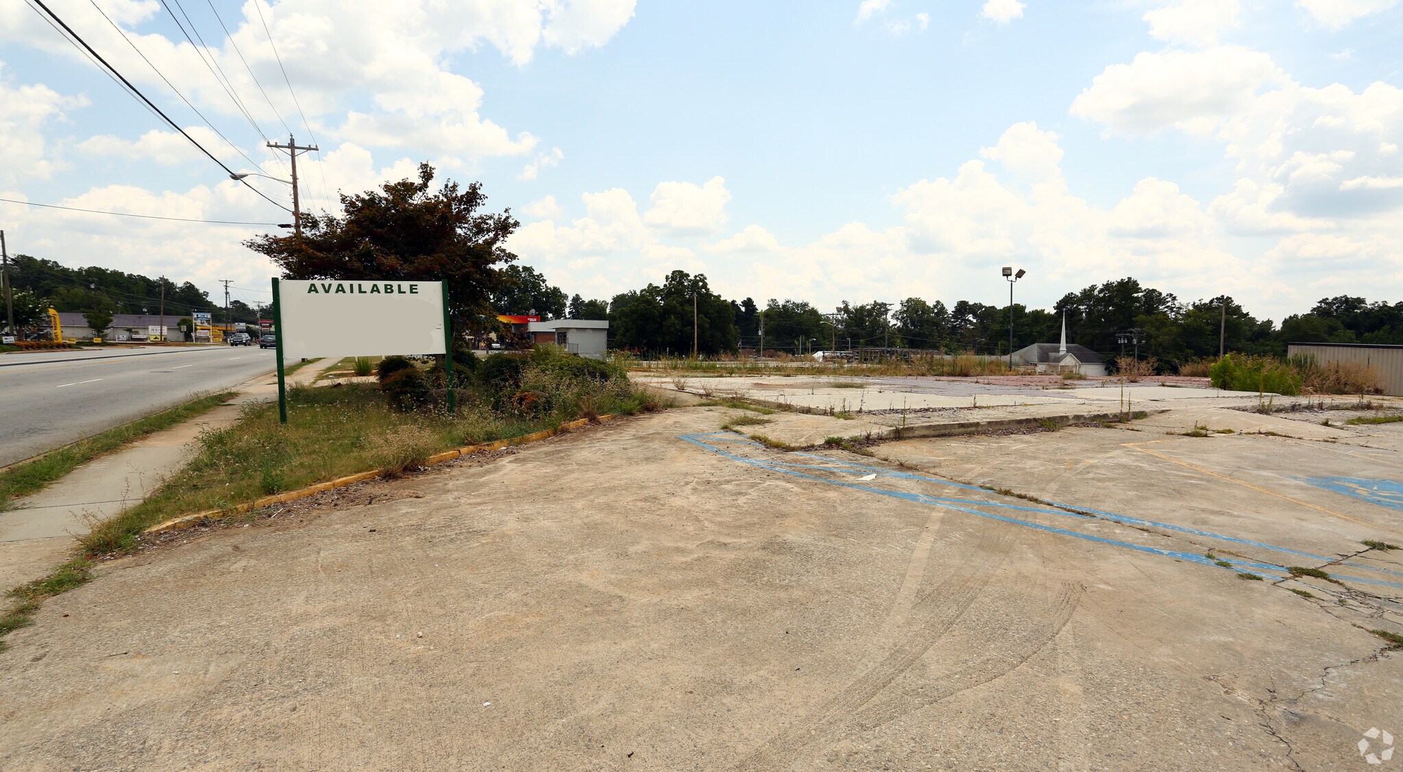 913 Montague Ave, Greenwood, SC 29649