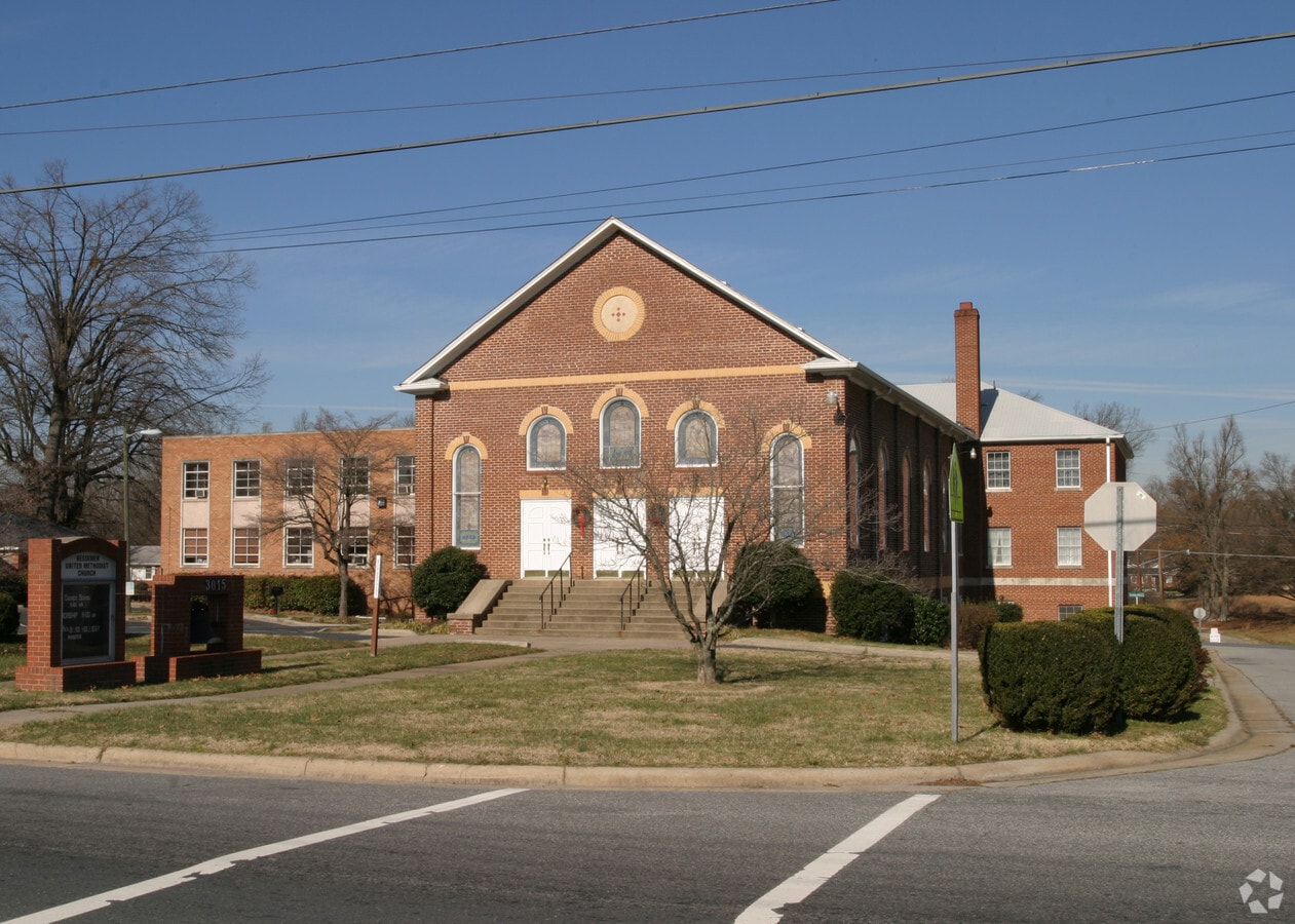 3015 E Bessemer Ave, Greensboro, NC 27405