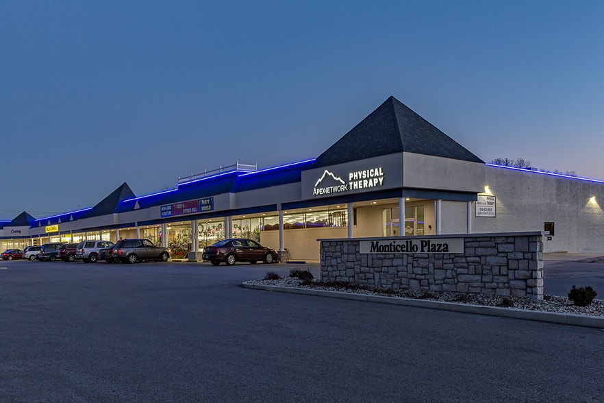 5701-5777 Godfrey Rd, Godfrey, IL for sale - Building Photo - Image 1 of 1