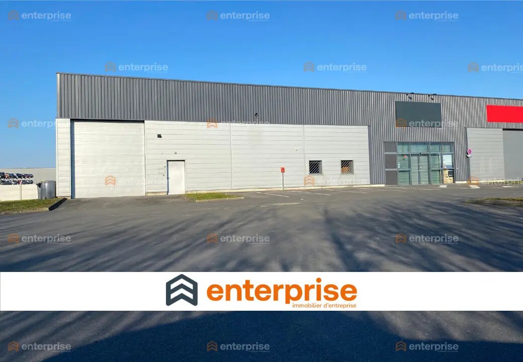 Flex in Seclin for lease Building Photo- Image 1 of 2