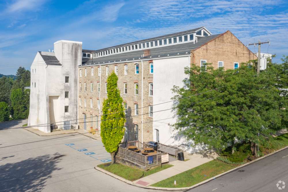 101 E 8th Ave, Conshohocken, PA for lease Building Photo- Image 1 of 9