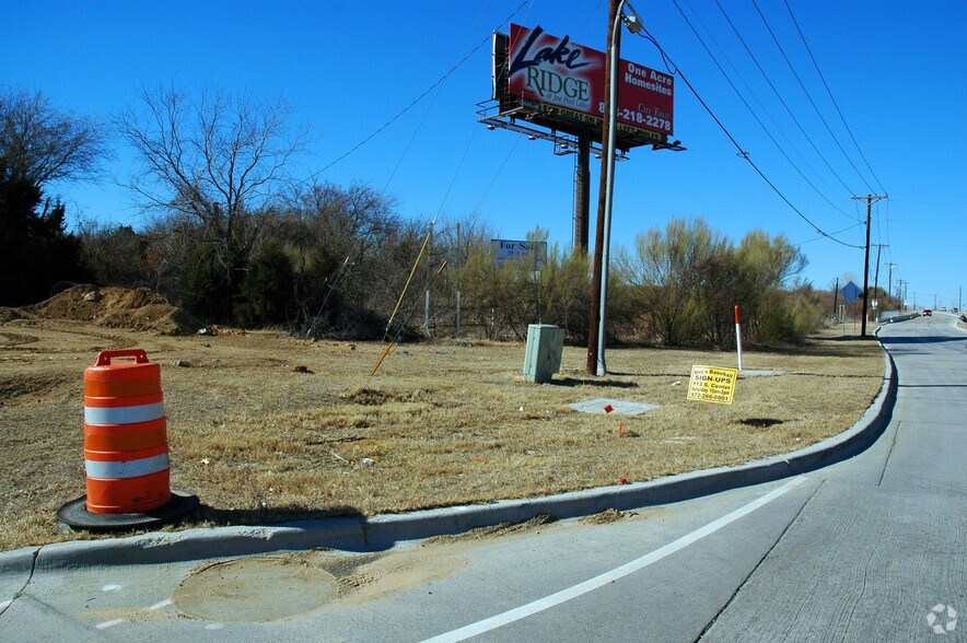 3950 Robinson Rd, Grand Prairie, TX 75052