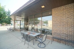 701 Main St, Rochester IN - Pub