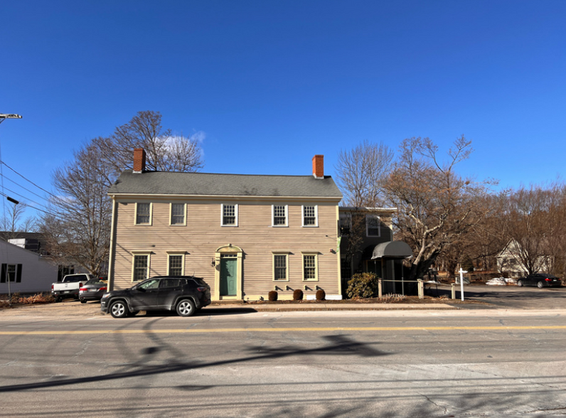 16 Long Sands Rd, York, ME for lease - Building Photo - Image 1 of 32