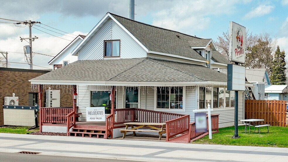 613 E La Salle Ave, Barron, WI for sale - Building Photo - Image 1 of 1