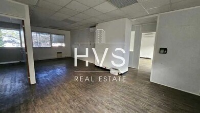 Office in Vitrolles for lease Interior Photo- Image 1 of 6