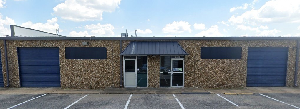 605 S Sherman St, Richardson, TX for lease Building Photo- Image 1 of 10