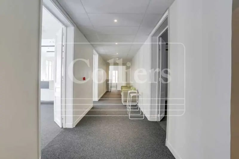 72 Rue De La Republique, Marseille for lease - Interior Photo - Image 2 of 6