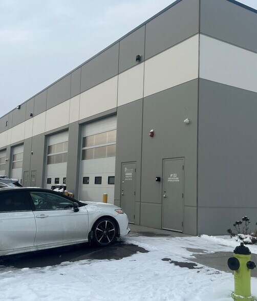 10985 38th St NE, Calgary, AB for sale - Building Photo - Image 3 of 29