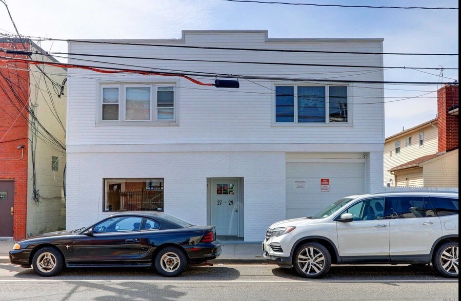 2729 Front St, East Rockaway, NY 11518