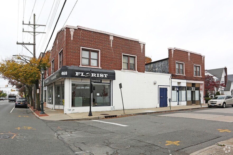 469 Merrick Rd, Lynbrook, NY for lease - Primary Photo - Image 1 of 9