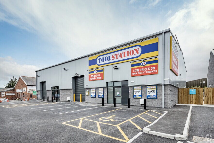 Chester Rd, Pentre for sale - Primary Photo - Image 1 of 1