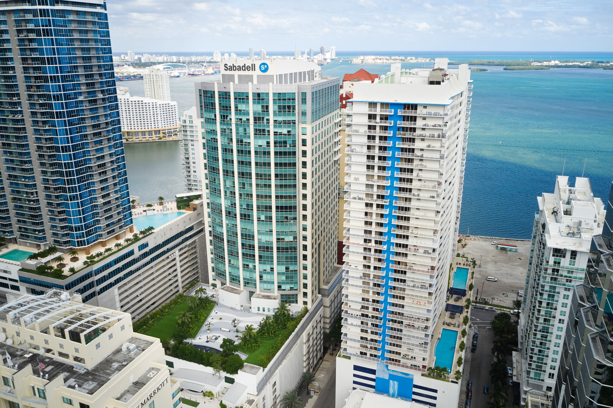 1111 Brickell Ave, Miami, FL 33131 - Sabadell Financial Center | LoopNet