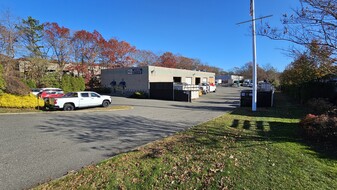 40 Corporate Ct, Holtsville NY - Warehouse