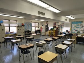 67-04 Austin St, Forest Hills, NY for lease Interior Photo- Image 2 of 6